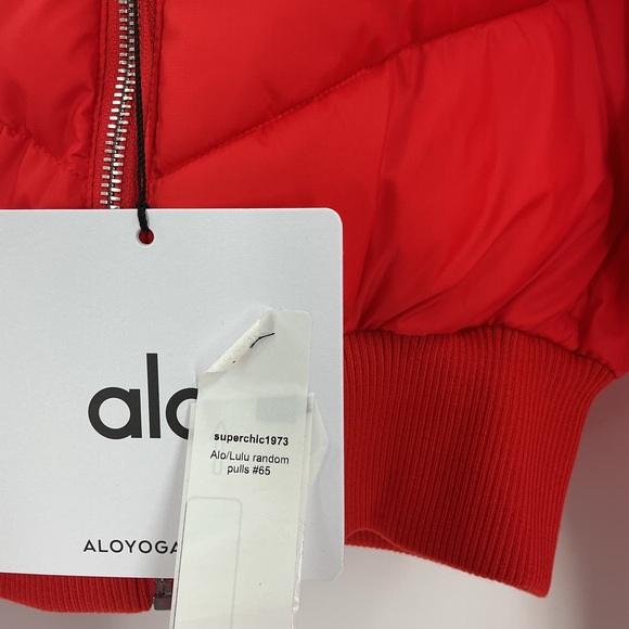 Alo yoga cropped atmosphere puffer coat new bright red size small - Picture 7 of 11